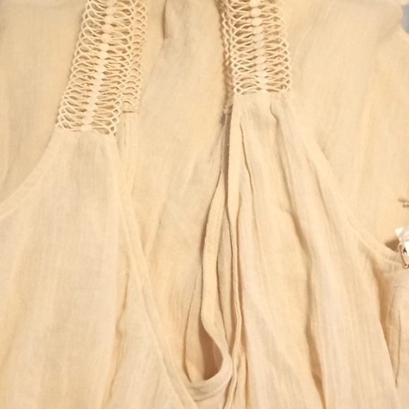Tobi Romper in Cream Size SP  (NWT) - Picture 8 of 8